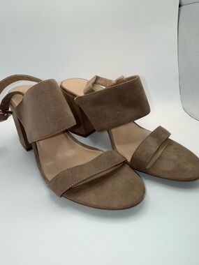 Kelly & Katie Suede Block Heel Sandals in Taupe SZ 9.5 (no box)